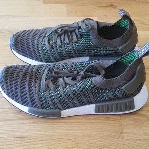 NWOT Adidas NMD R1 Primeknit